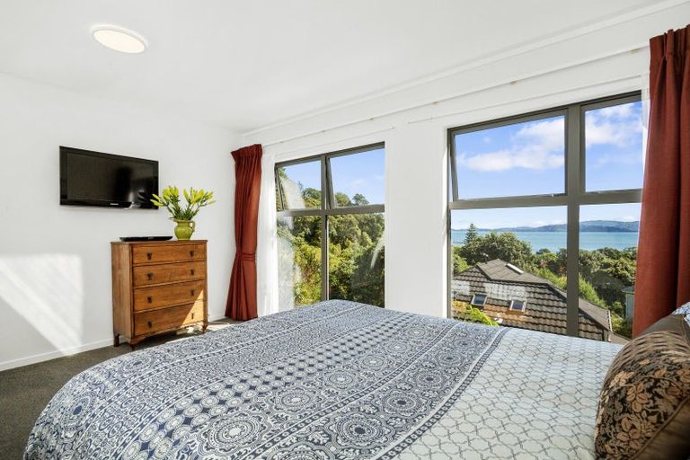 Photo of property in 3a Whiorau Grove, Lowry Bay, Lower Hutt, 5013