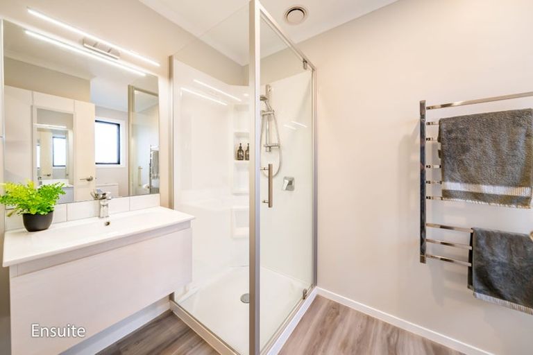 Photo of property in 48 Mawai Hakona Drive, Wallaceville, Upper Hutt, 5018