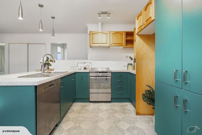 Photo of property in 11 Castlewold Place, Huntington, Hamilton, 3210