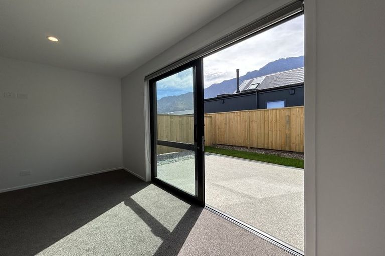 Photo of property in 5 Shoveler Road, Jacks Point, 9371