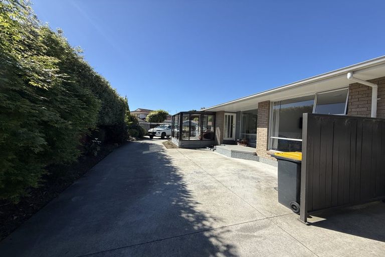 Photo of property in 2/259a Fifield Terrace, Opawa, Christchurch, 8023