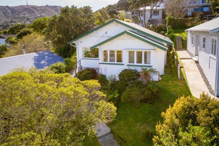 Photo of property in 15 Crofton Road, Ngaio, Wellington, 6035