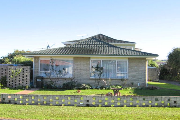 Photo of property in 1/16 Alice Avenue, Orewa, 0931