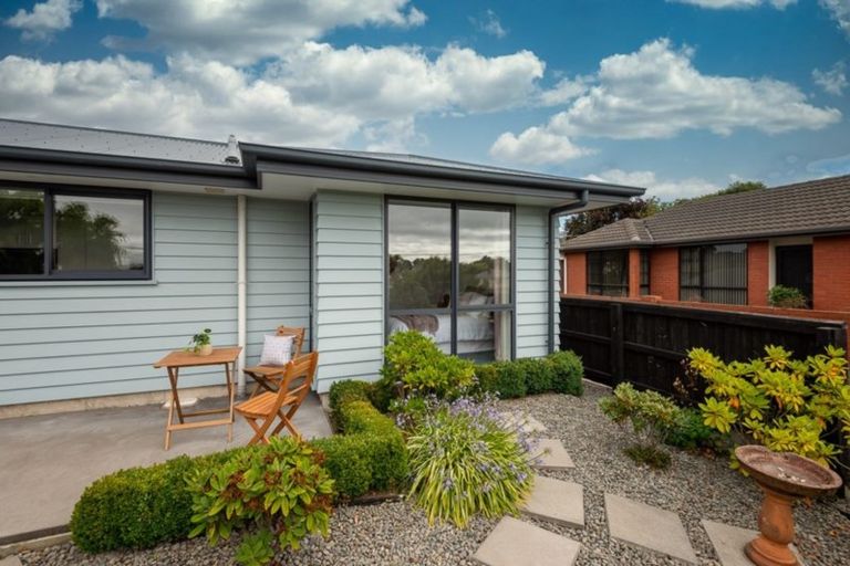 Photo of property in 1/241 Fifield Terrace, Opawa, Christchurch, 8023