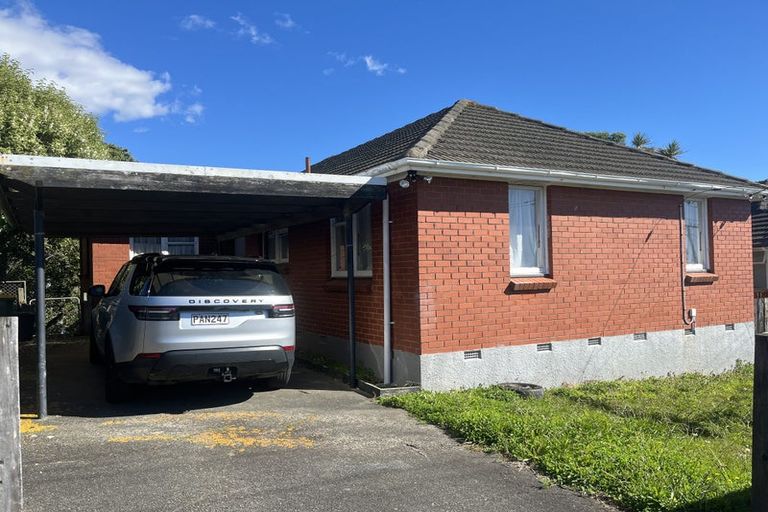 Photo of property in 3 Norfolk Grove, Cannons Creek, Porirua, 5024