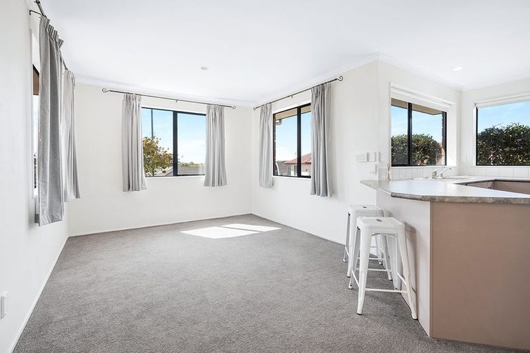 Photo of property in 18 Everton Place, Grandview Heights, Hamilton, 3200