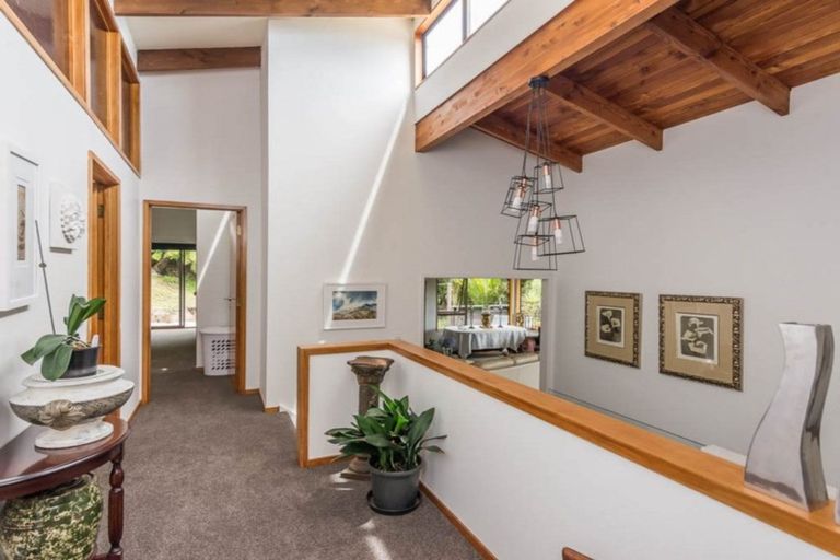 Photo of property in 215 Shaw Road, Titirangi, Auckland, 0604