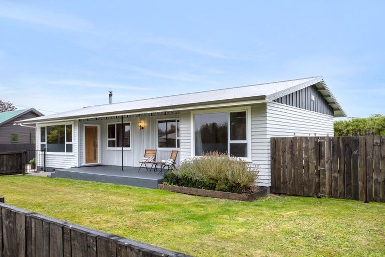 Photo of property in 14 Mahupuku Street, Greytown, 5712