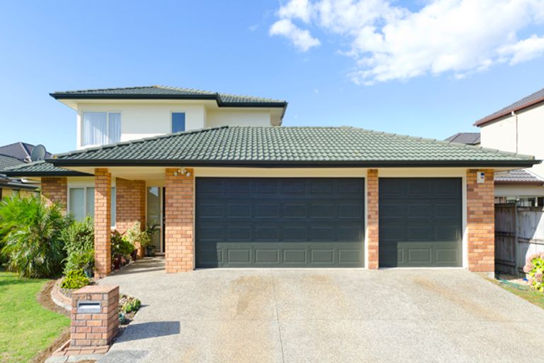 Photo of property in 3 Banshire Close, Flat Bush, Auckland, 2016