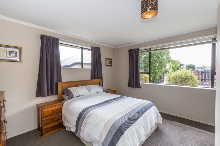 Photo of property in 78 Daniels Road, Redwood, Christchurch, 8051