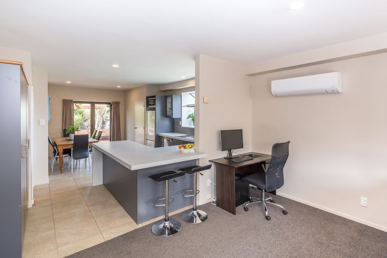 Photo of property in 78 Daniels Road, Redwood, Christchurch, 8051