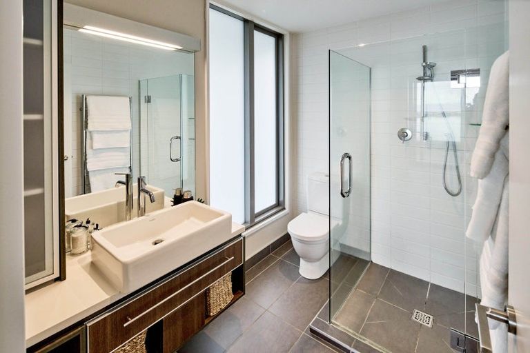 Photo of property in Patent 326 Apartments, 504s/326 Evans Bay Parade, Hataitai, Wellington, 6021