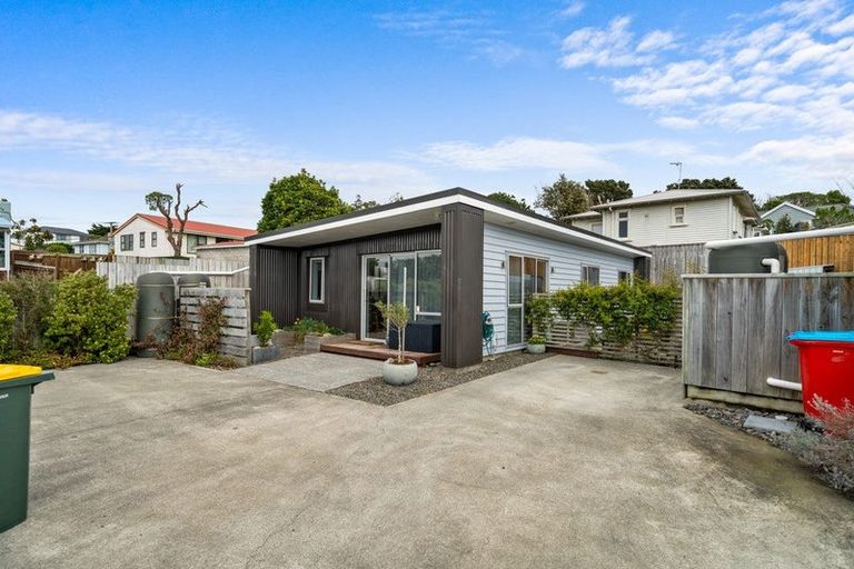 Photo of property in 17b Tuki Street, Titahi Bay, Porirua, 5022