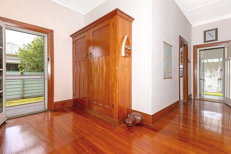 Photo of property in 4 Banks Street, Tolaga Bay, 4077