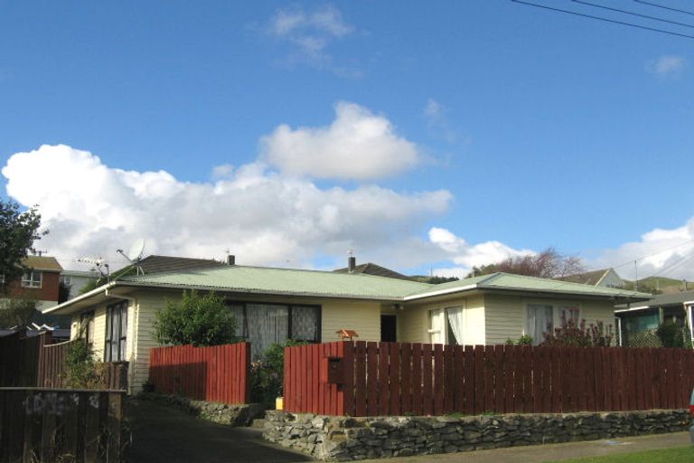 Photo of property in 27 Levant Street, Cannons Creek, Porirua, 5024