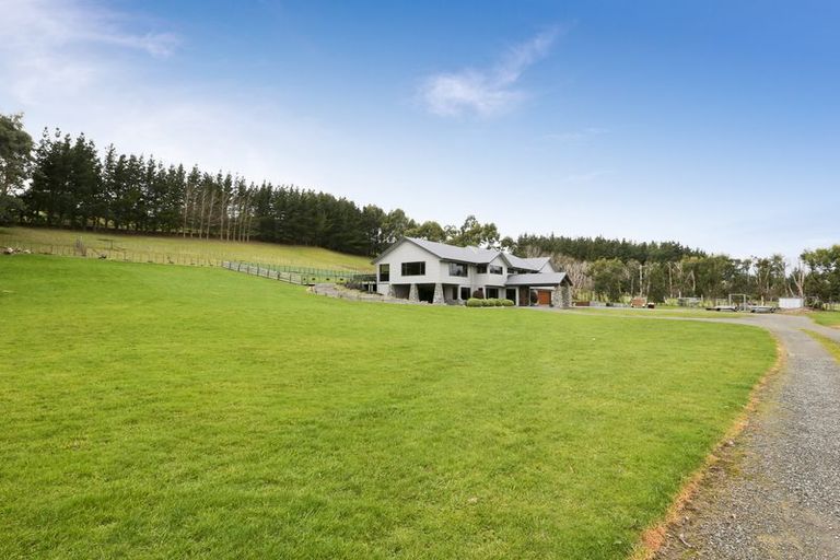 Photo of property in 99 Valley Views, Fitzherbert, Palmerston North, 4472