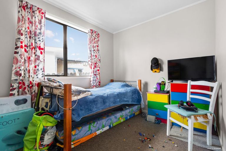 Photo of property in 13 Poutini Place, Manurewa, Auckland, 2102