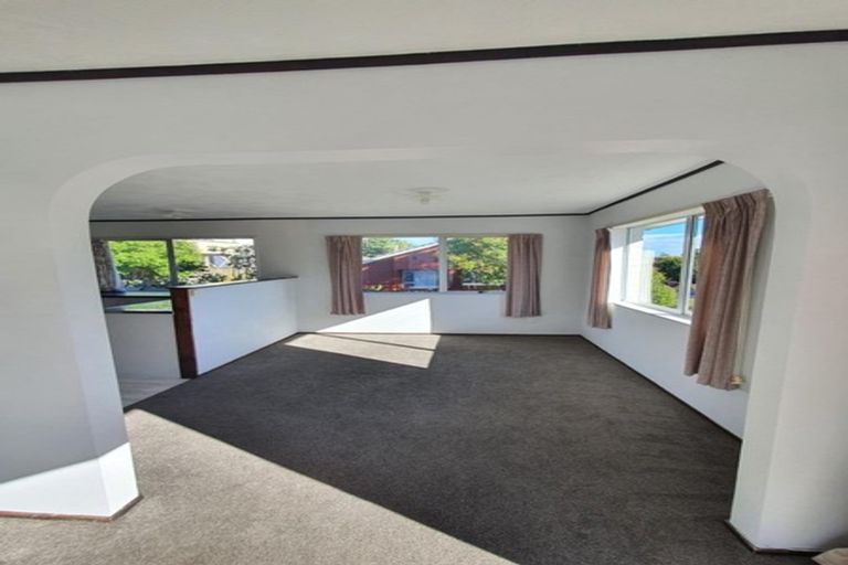 Photo of property in 2/139a Mokoia Road, Birkenhead, Auckland, 0626