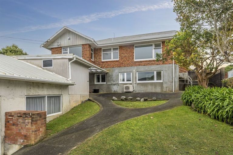 Photo of property in 5 Coates Street, Tawa, Wellington, 5028