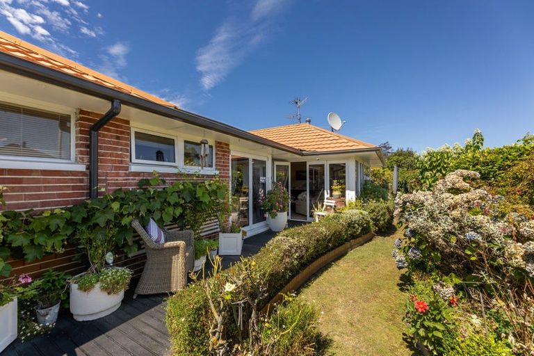 Photo of property in 149 Memorial Avenue, Burnside, Christchurch, 8053