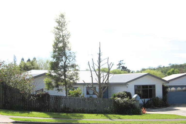 Photo of property in 35c Esmeralda Street, Welcome Bay, Tauranga, 3112