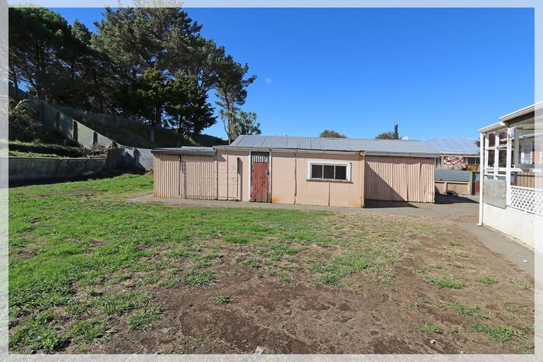 Photo of property in 3 Jenks Street, Foxton, 4814