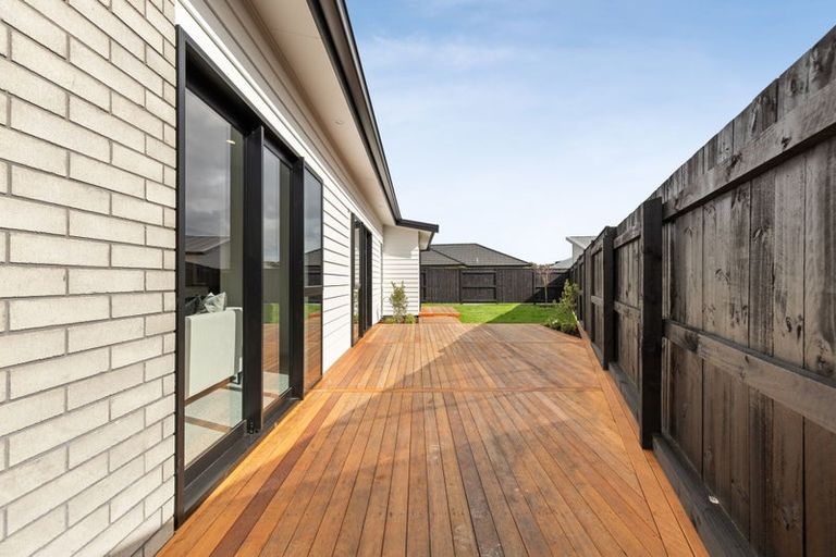 Photo of property in 105 Freedom Drive, Kelvin Grove, Palmerston North, 4470