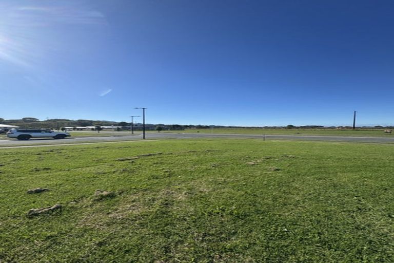 Photo of property in 26 Allan Avenue, Lytton West, 4071