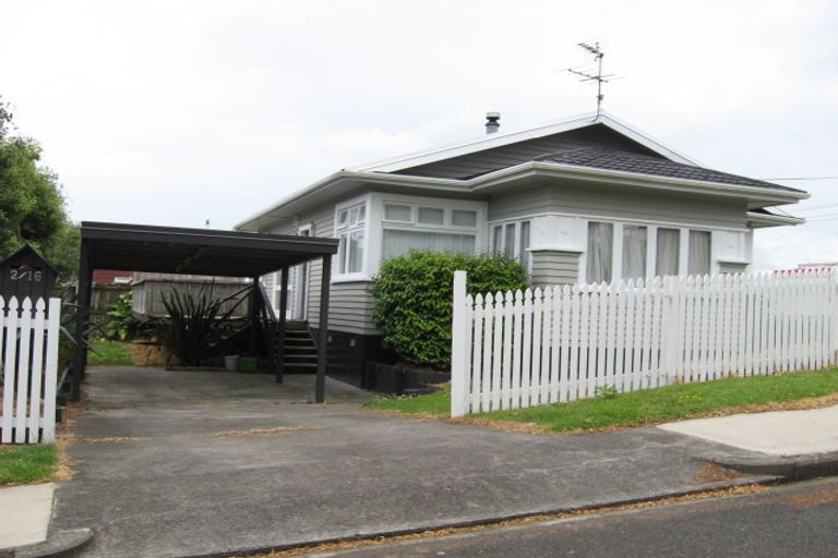 Photo of property in 1/16 Wallace Road, Mangere Bridge, Auckland, 2022