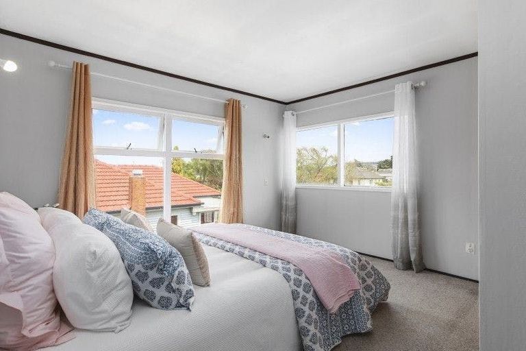 Photo of property in 19 Charleston Avenue, Boulcott, Lower Hutt, 5011