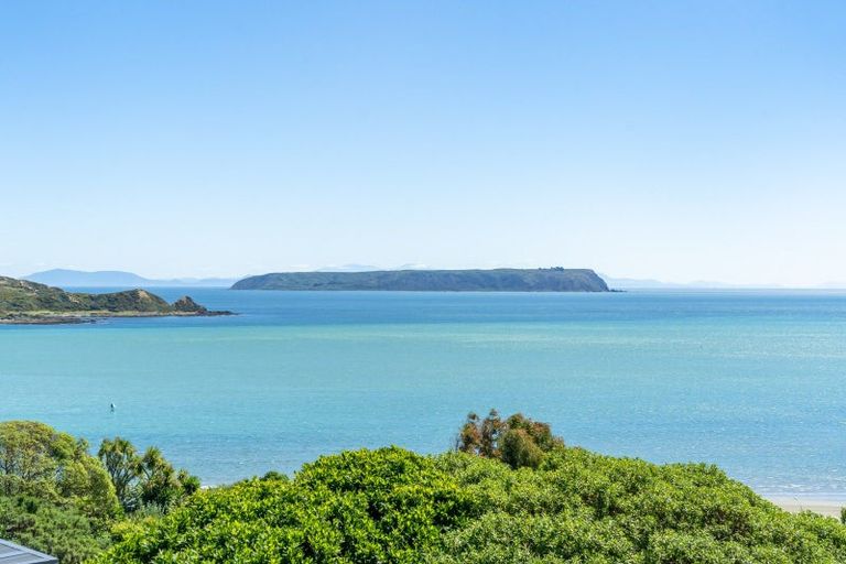 Photo of property in 28 Taupo Crescent, Plimmerton, Porirua, 5026