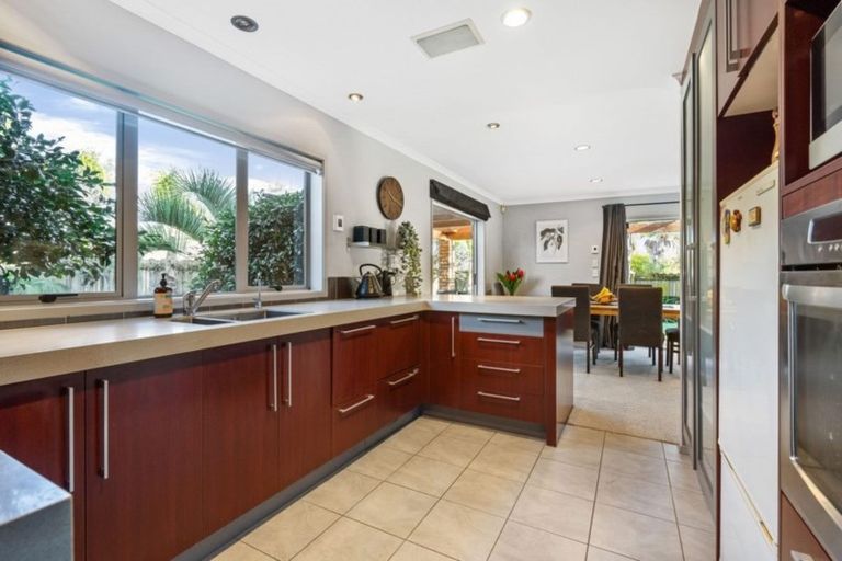 Photo of property in 28 Jelas Road, Red Beach, 0932