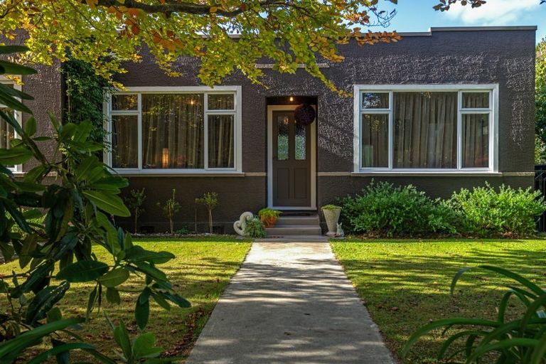 Photo of property in 10 Trent Avenue, Hokowhitu, Palmerston North, 4410