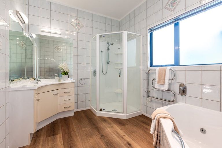 Photo of property in 3 Barque Crescent, Whitby, Porirua, 5024