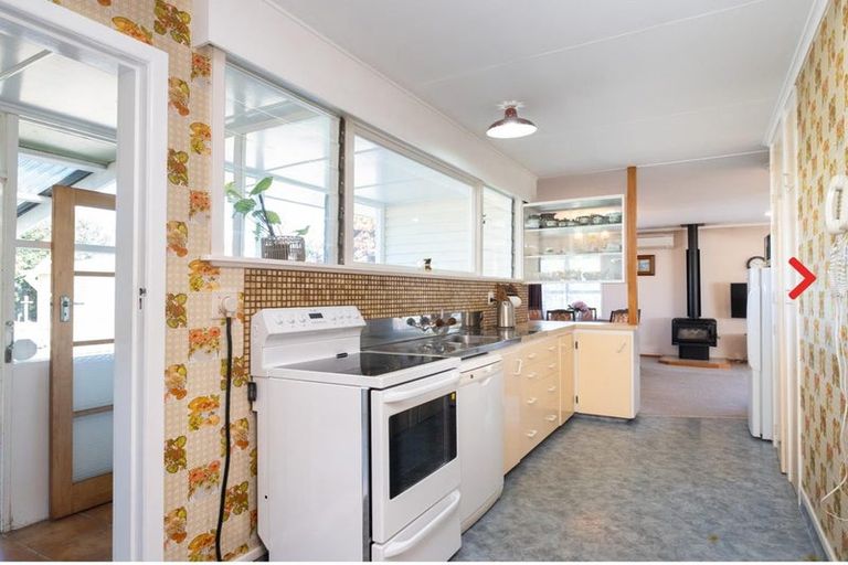 Photo of property in 6 Memorial Park Avenue, Haumoana, 4102