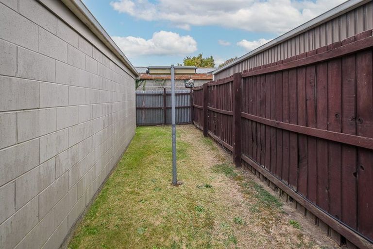 Photo of property in 1/67 Checketts Avenue, Halswell, Christchurch, 8025