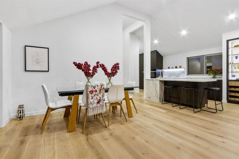 Photo of property in 2/43 Princes Street, Northcote Point, Auckland, 0627