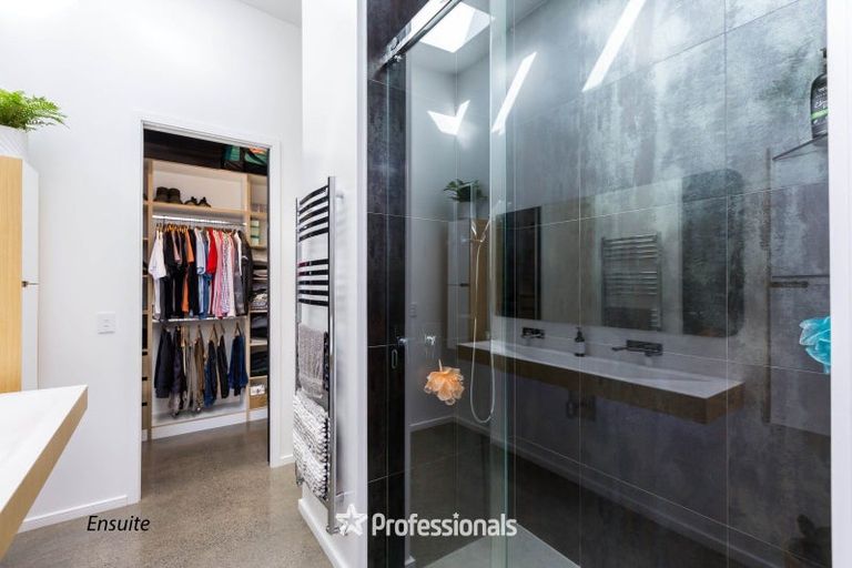 Photo of property in 49 Mount Marua Drive, Maymorn, Upper Hutt, 5018