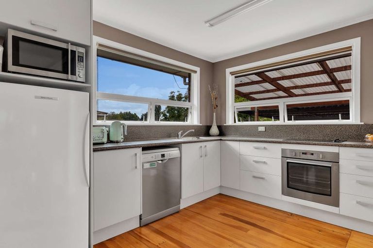 Photo of property in 28 Shirley Street, Mangakakahi, Rotorua, 3015