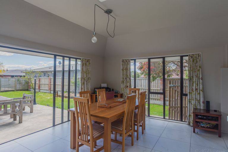 Photo of property in 16 Collingwood Street, Highfield, Timaru, 7910