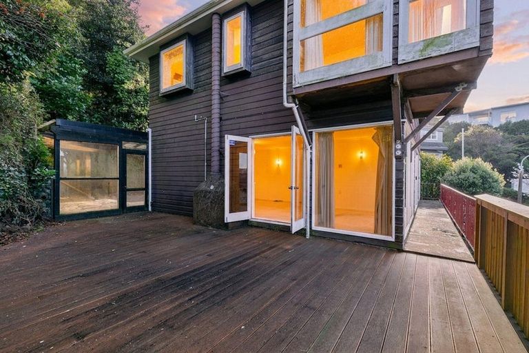 Photo of property in 48 Rama Crescent, Khandallah, Wellington, 6035