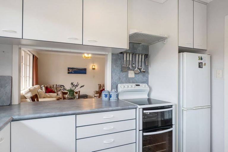 Photo of property in 2b Dunns Street, Silverstream, Upper Hutt, 5019