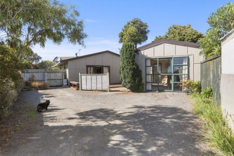 Photo of property in 24 Norfolk Crescent, Otaki Beach, Otaki, 5512