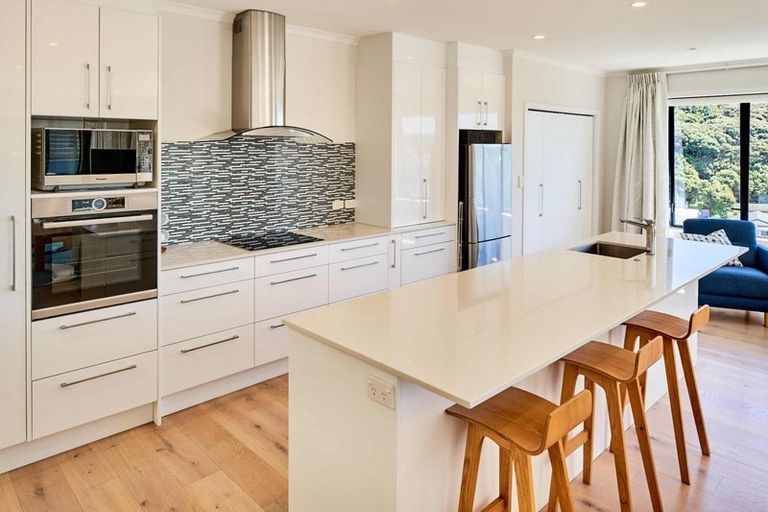 Photo of property in 102 Navigation Drive, Whitby, Porirua, 5024