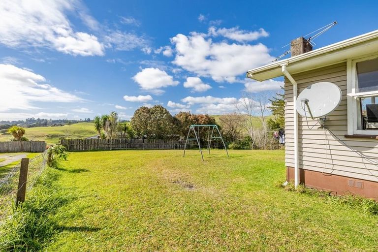 Photo of property in 14 Whiteman Road, Kawakawa, 0210