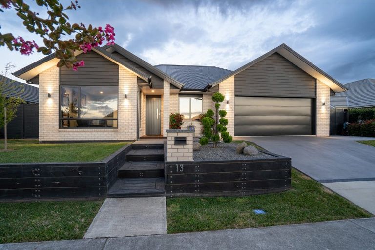 Photo of property in 13 Webber Street, Cambridge, 3434