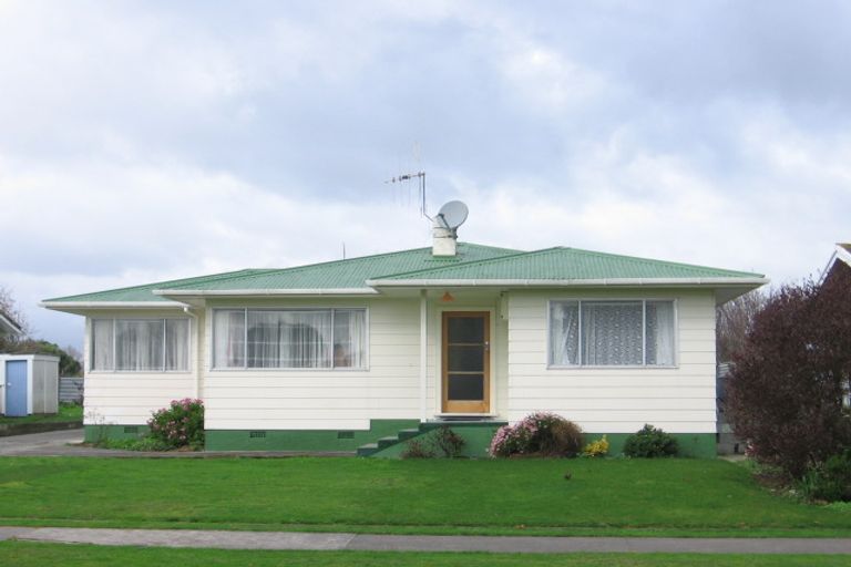 Photo of property in 19 Dampier Avenue, Awapuni, Palmerston North, 4412