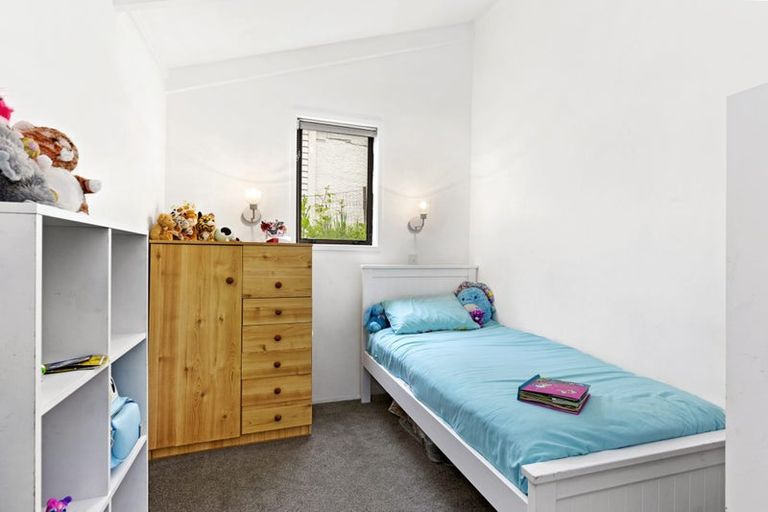 Photo of property in 63 Elmslie Road, Pinehaven, Upper Hutt, 5019