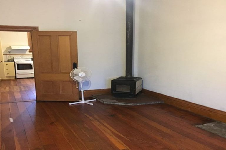 Photo of property in 15 Main Street, Hospital Hill, Napier, 4110