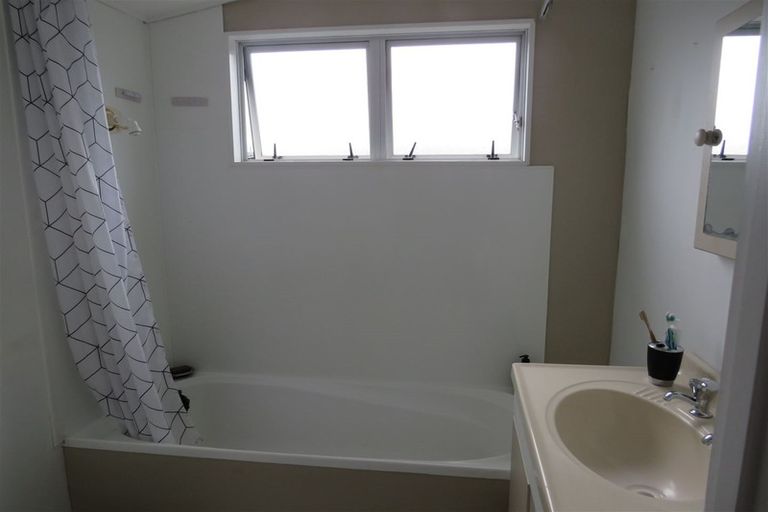 Photo of property in 18a Shortt Street, Foxton Beach, Foxton, 4815